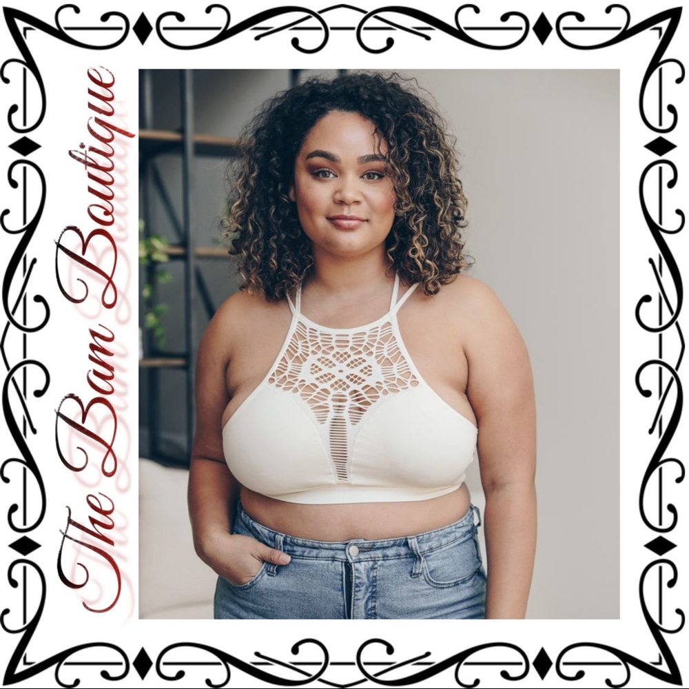 Plus Size Floral Cutout Seamless Crop Top